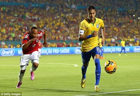 نيمار يقود البرازيل للفوز على كولومبيا وديا