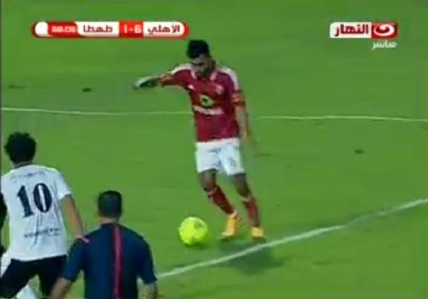 هدف بالصدفة.. عماد متعب يضيف هدفا سادسا في مرمى طهطا