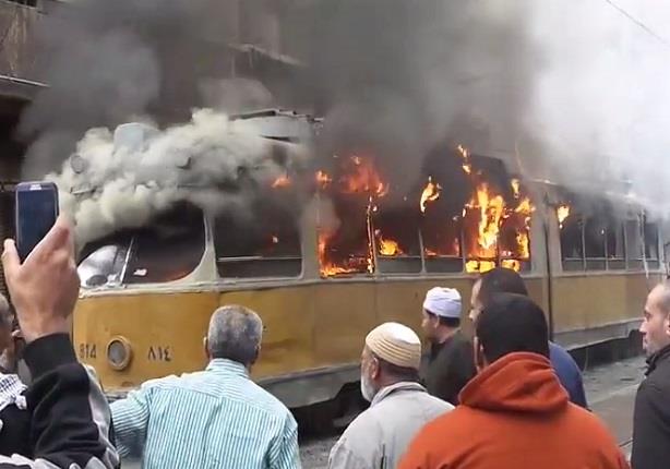 مجهولون يحرقون ترام بمحطة النزهة بالاسكندرية