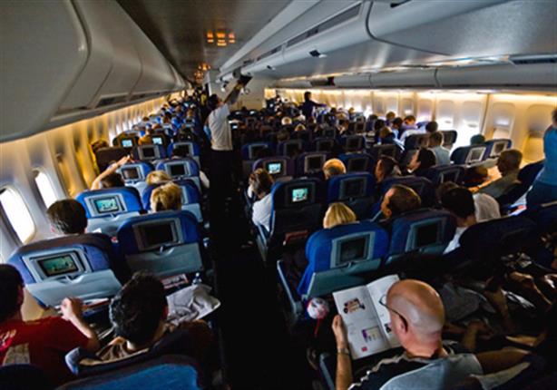 ركاب طائرة برازيلية يفتحون أبواب الطوارئ لارتفاع درجة الحرارة داخلها