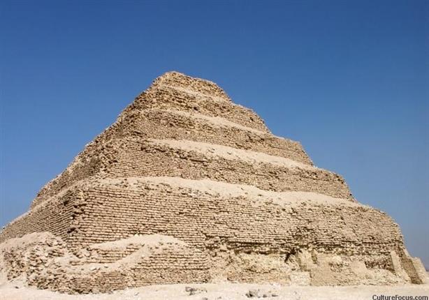 مصطفى وزيري عن اكتشاف 5 مقابر فرعونية بمنطقة سقارة: تمت بأيادي مصرية