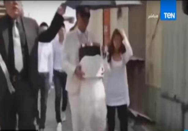 رجل يتزوج من "رماد حبيبته المتوفاة" فى مراسم زفاف رسمية
