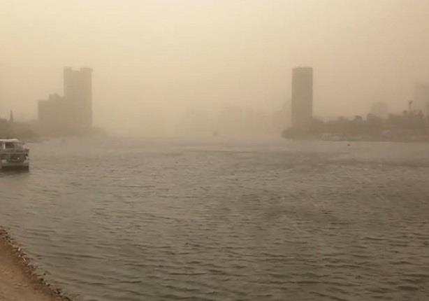 القاهرة في قبضة عواصف "أمشير" لليوم الثاني