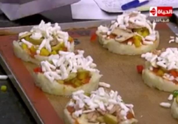 طريقة عمل بيتزا قرنبيط - الشيف يسري خميس