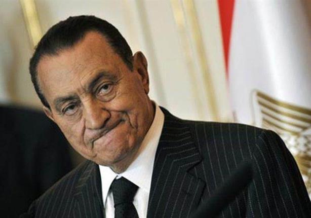 الرئيس الاسبق"مبارك" يبكي علي وفاة الرئيس السادات