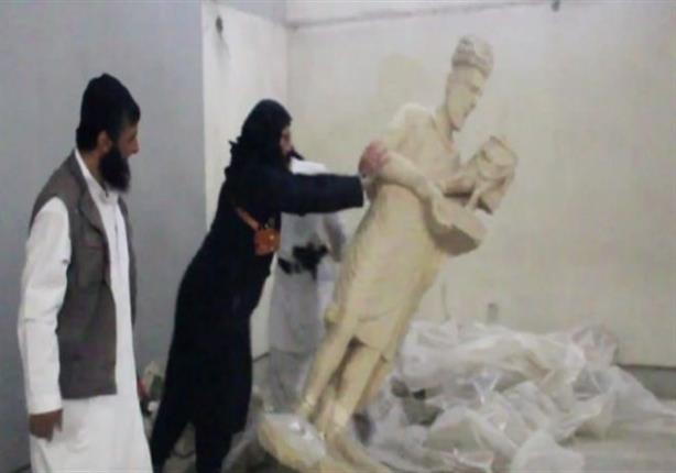 تنظيم داعش يدمر مدينة نمرود الأثرية في الموصل بالجرافات