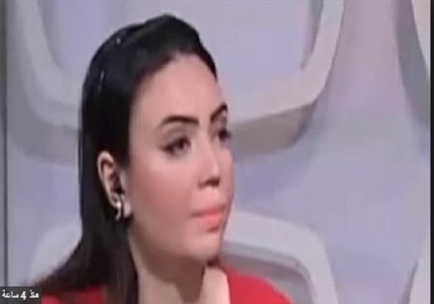 مذيعة التليفزيون المصري تغادر الاستوديو على الهواء وتترك الضيف وحده