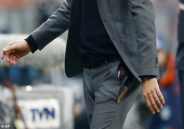 تمزق "بنطال" بيب جوارديولا في مباراة بايرن ميونيخ وبورتو بدوري الأبطال