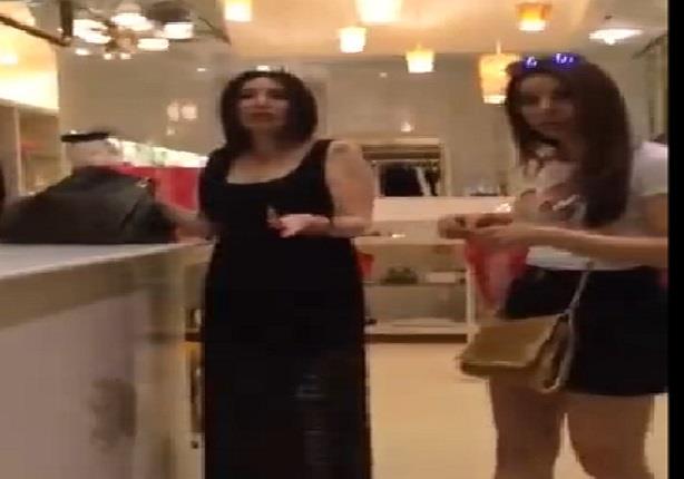 سيدة اماراتية تسب عبير صبري وفريال يوسف بسبب "ملابسهم الخليعة"
