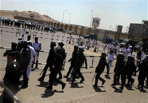 قوات الأمن تستعد لنقل مرسي من سجن برج العرب لأكاديمية الشرطة