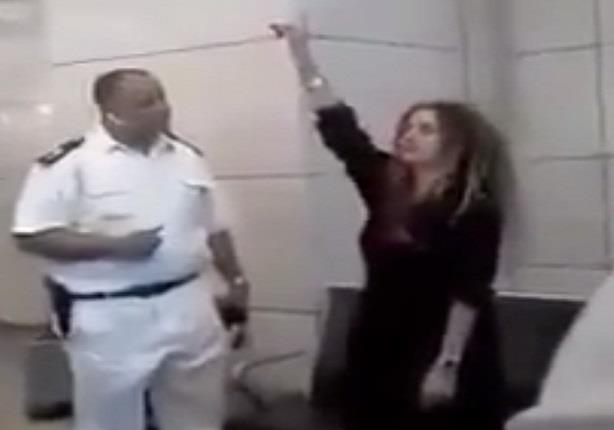 "وصلة ردح" من سيدة لضابط شرطة في مطار القاهرة