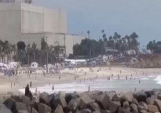 سقوط طائرة على شاطئ سياحي في كاليفورنيا 