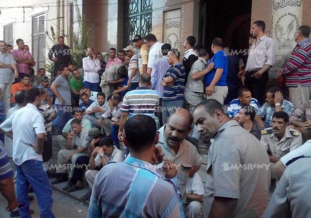 "المرتبات" و"الخوف".. عاملان أساسيان في اعتصام "أمين الشرطة" على مرّ الأنظمة "المرتبات" و"الخوف".. عاملان أساسيان في اعتصام "أمين الشرطة" على مرّ الأنظمة