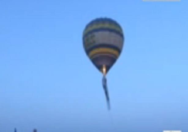 البالونات الطائرة تحلق في سماء محافظة أسوان احتفالاً بافتتاح قناة السويس الجديدة