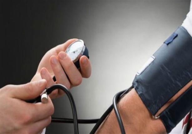 أسباب انخفاض ضغط الدم متعددة.. متى يستدعي زيارة الطبيب؟