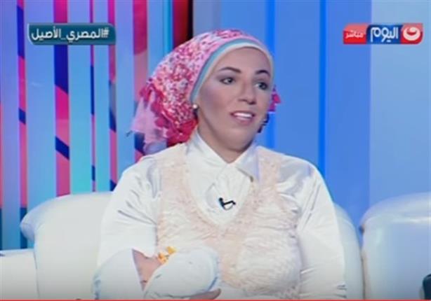 نائبة مصرية تصطحب ابنتها خلال لقاء تلفزيوني 