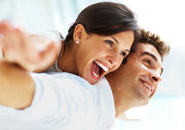 8 أسباب تجعل الرجل المرح مفضلاً لدى النساء | مصراوى