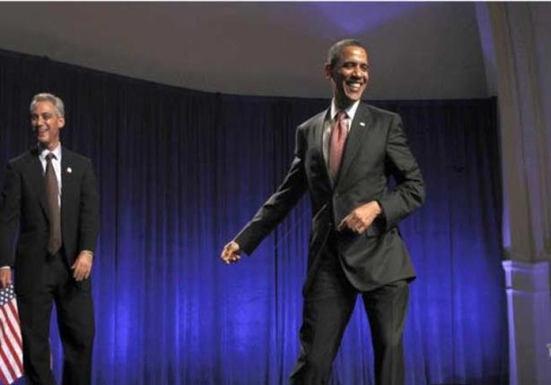 أوباما يرقص داخل البيت الأبيض 