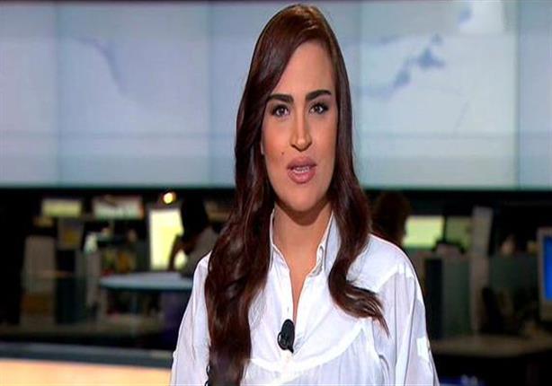 بالفيديو- مذيعة قناة العربية تتعرض للإختناق على الهواء