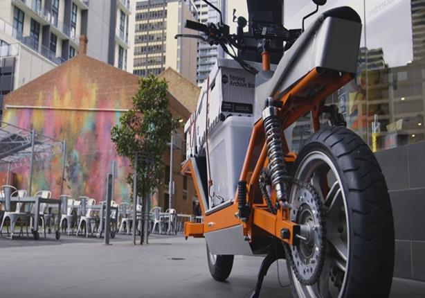 طالب أسترالي يبتكر"دراجة نارية" قادرة على حمل البضائع