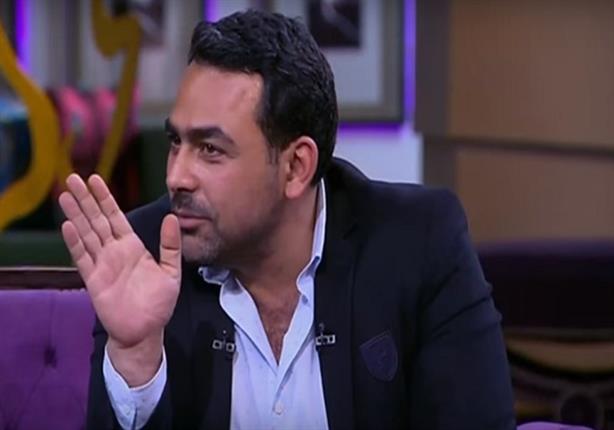 بالفيديو- يوسف الحسيني يعترض على نشر صورته بـ"المايوه"