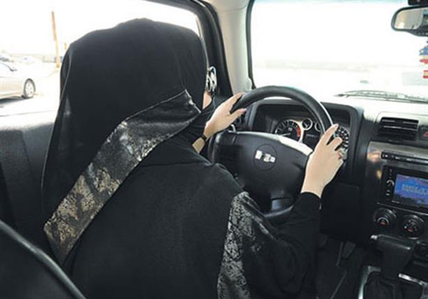 مفتي السعودية يحذر مجددًا من السماح للمرأة بالقيادة.. ويؤكد: باب للشر