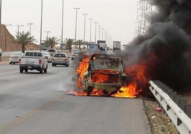 بالفيديو.. احتراق سيارة "رولز رويس" في أحد شوارع الرياض