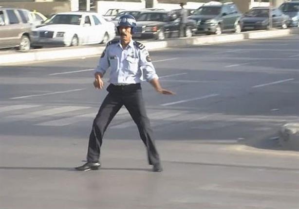 بالفيديو.. وفاة أشهر "شرطي مرور" في العالم العربي