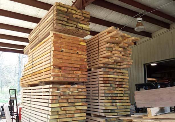 شعبة المستوردين: 20% زيادة في أسعار الأخشاب بالأسواق مع زيادة الطلب
