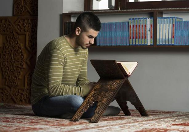 كيف نحب القران وكيف نستشعر آياته ومافائدة قراءة القرآن؟