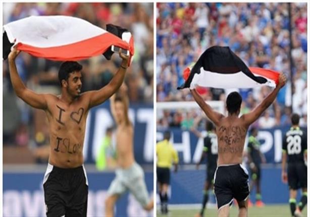 مشجع يمني يقتحم مباراة ريال مدريد وتشيلسي يحمل عبارة تدافع عن الإسلام (فيديو)