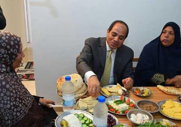 ربة الأسرة التي تناول معها الرئيس الافطار تروي تفاصيل زيارته لهم