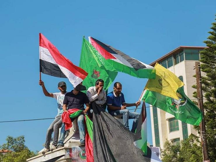 احتفالات فى غزة بعد المصالحة بين فتح وحماس برعاية مصرية-فيديو
