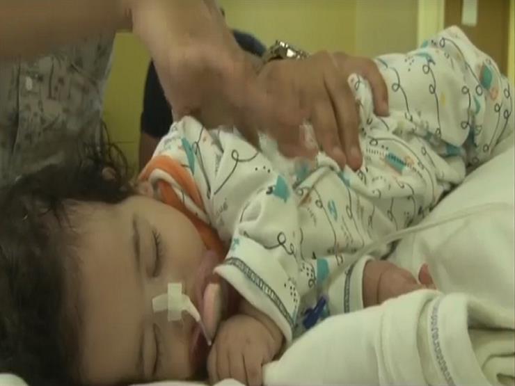 والدة "فريدة" تنهار من البكاء بعد التكفل بعلاج ابنتها: "رديتوا فيا الروح"-فيديو