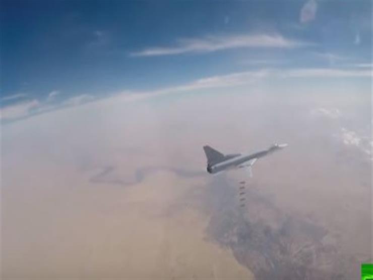 الطيران الروسي يقصف مواقع "داعش" في البوكمال- فيديو