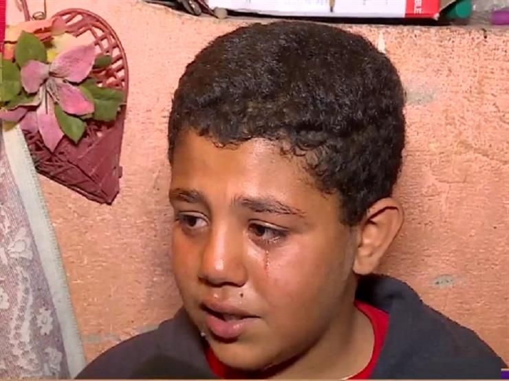 طفل في العاشرة يعرض كليته للبيع: "مش عارف أصرف على ستي وأمي"-فيديو