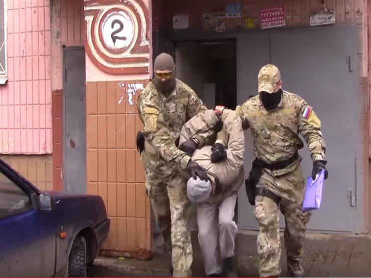 لحظة اعتقال قوات الأمن الروسية جماعة متطرفة بموسكو- فيديو
