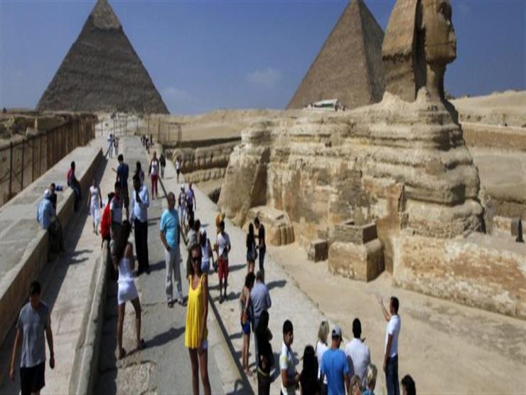 تراجع إيرادات السياحة للنصف.. لماذا زاد عجز الحساب الجاري لمصر العام الماضي؟ 