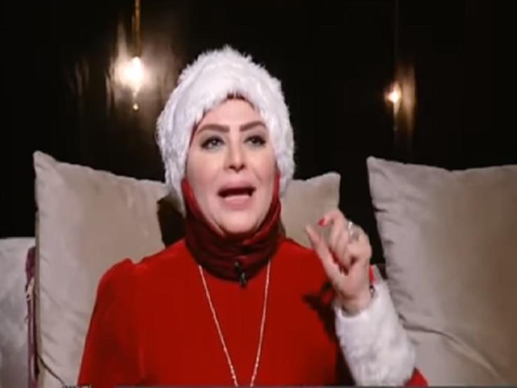 ميار الببلاوي تظهر بملابس "بابا نويل" على الهواء -فيديو