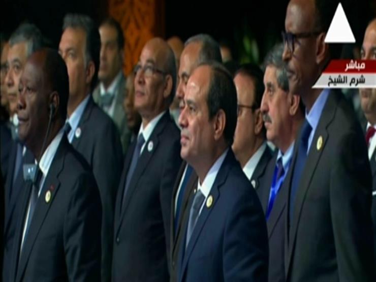 بالفيديو..رئيس "غينيا" يقف دقيقة حداد على أرواح شهداء الإرهاب في مصر