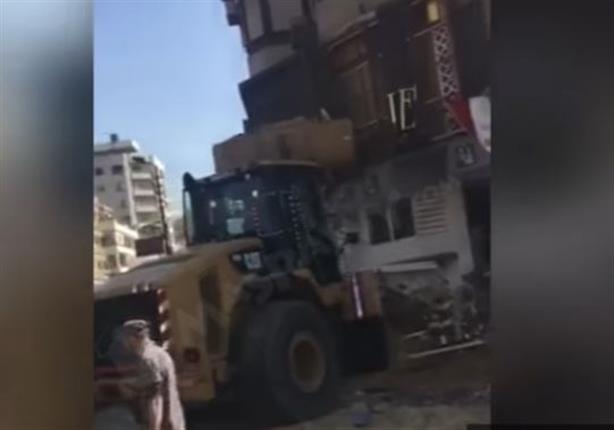 غلق وتهشيم المطاعم المجاورة لمسرح جريمة قتيل مقهى بمصر الجديدة
