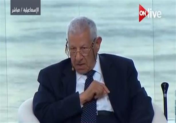 مكرم محمد أحمد: لم يتحمل المصريون مثل ما يتحملوه الآن 