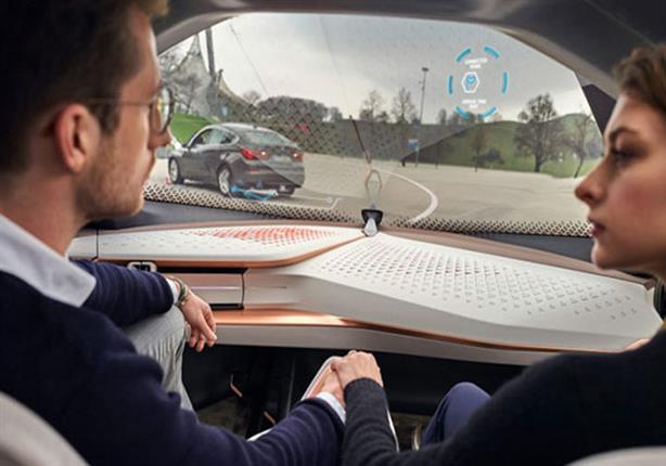 بي إم دبليو تستعرض أنظمة القيادة الذاتية في سياراتها عبر فيديو تفاعلي