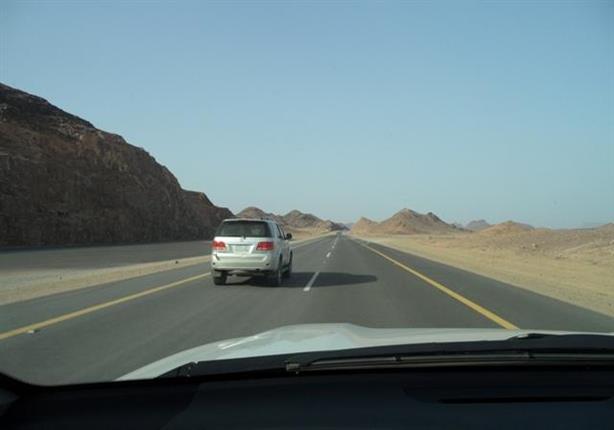سعودي يوثق وجود "ساهر" مخبأ بالطريق السريع قرب المدينة المنورة - فيديو