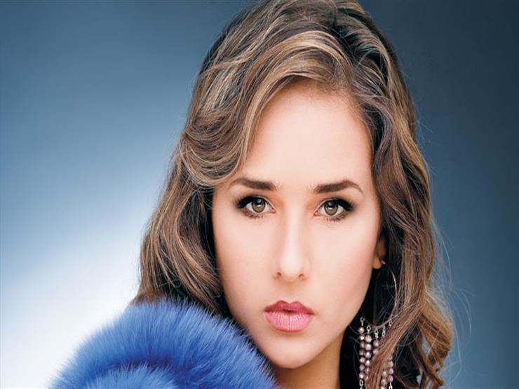 صراخ نيللي كريم بسبب سحلية رامز في "رامز تحت الأرض" صراخ نيللي كريم بسبب سحلية رامز في "رامز تحت الأرض"