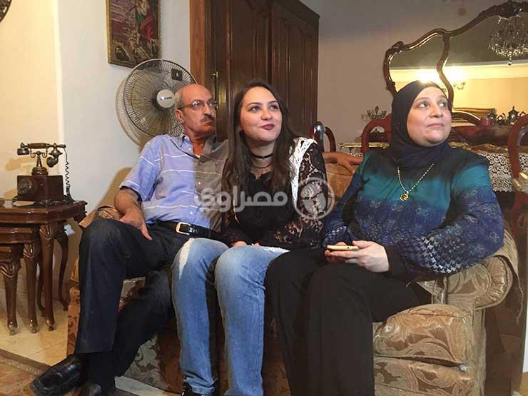 السابعة "أدبي": قضيت الدراسة سفر و"خروجات".. ولم أتوقع النتيجة -(صور وفيديو) السابعة "أدبي": قضيت الدراسة سفر و"خروجات".. ولم أتوقع النتيجة -(صور وفيديو)
