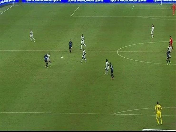 لاعب إنتر ميلان يسجل أغرب هدف في مرماه