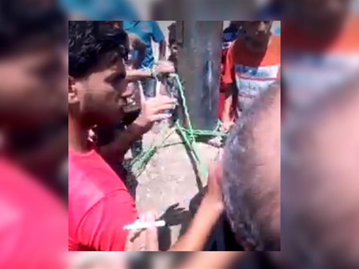 بالفيديو- أهالي بالشرقية يربطون سيدة في عمود إنارة بعد محاولتها خطف طفل