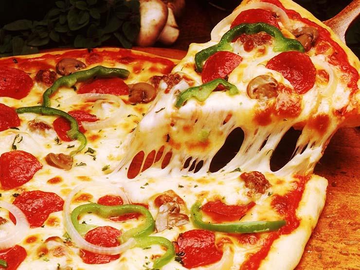 طريقة عمل البيتزا الإيطالي 