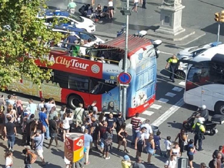 شاحنة تدهس تجمع للأشخاص بساحة لارمباد وسط برشلونة- فيديو